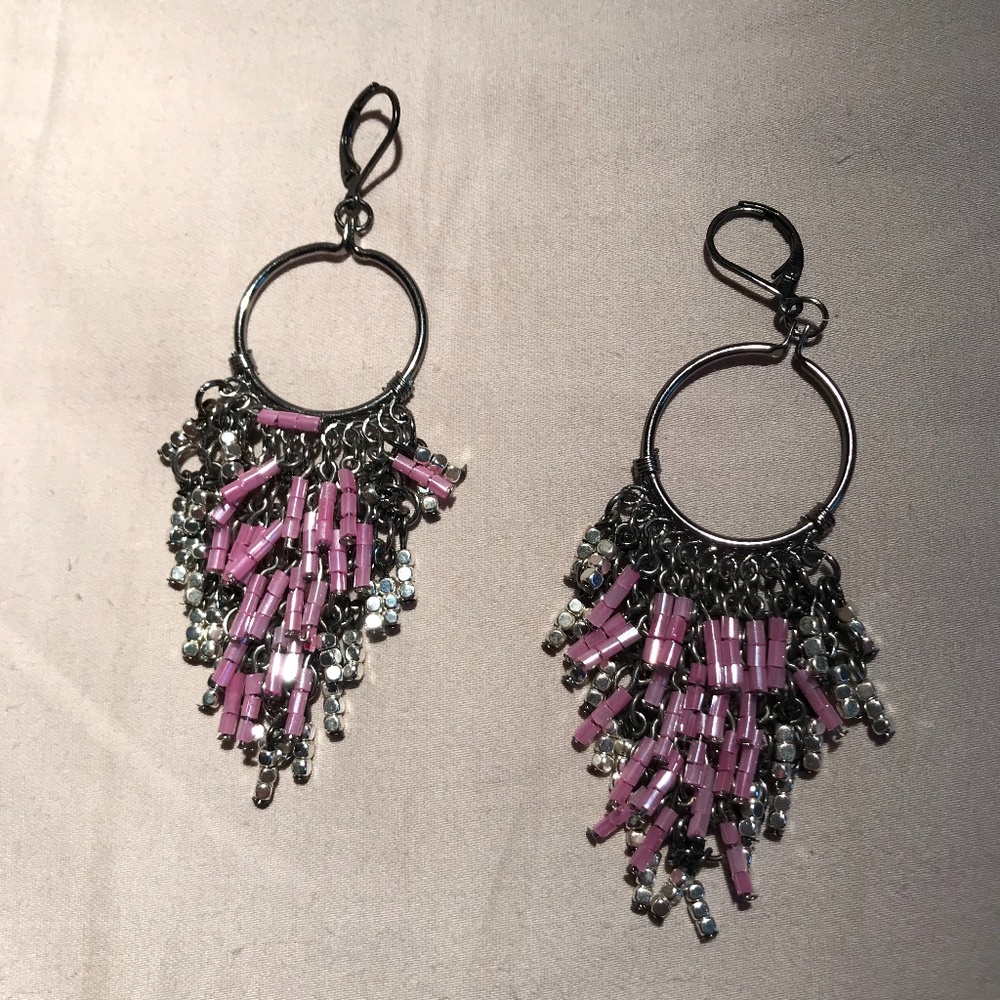 ⭐️Host Pick⭐️ Guess Dangle Hoops with purple beads and silver tone earrings